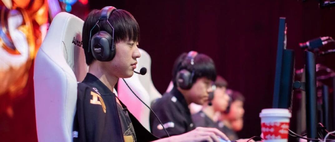 无畏竞巅峰！ AGON助力RNG斩获2022LPL春季赛首胜