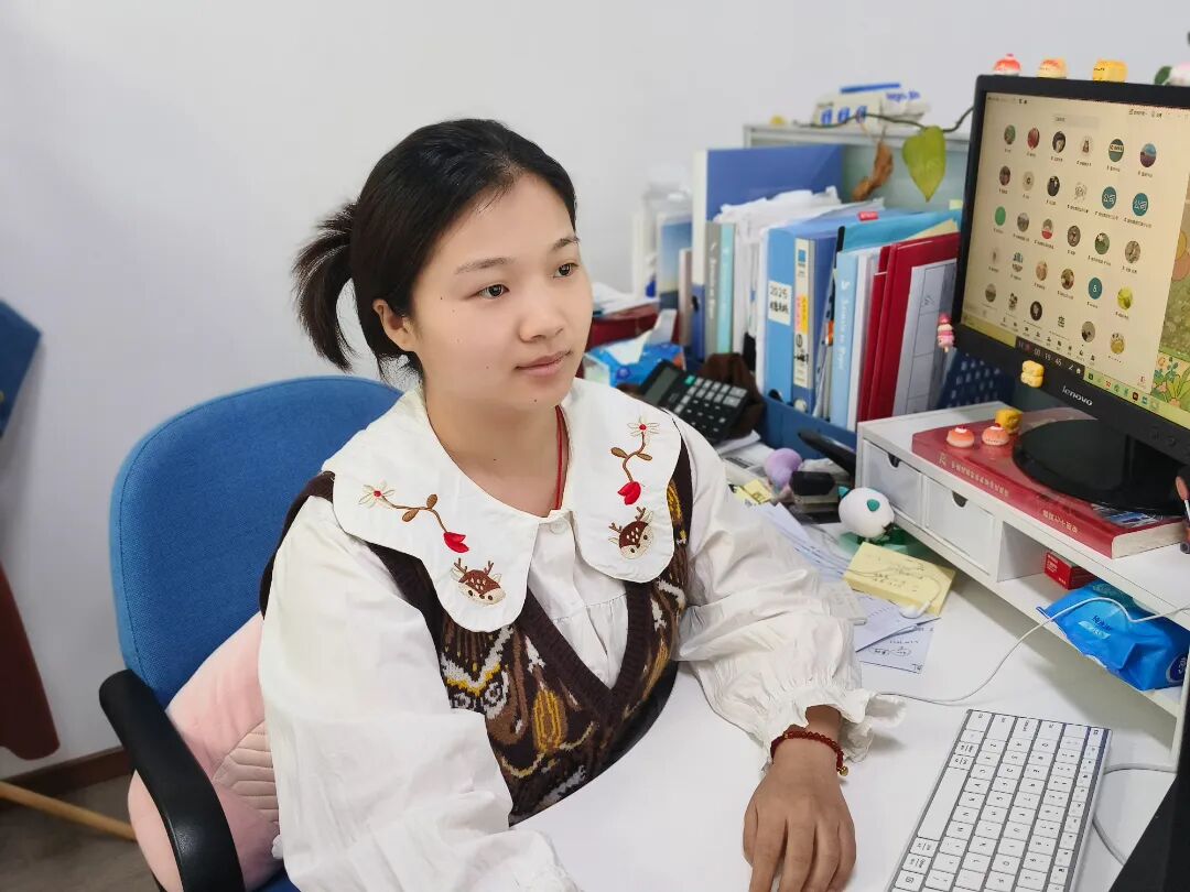 国金珠 中岩科技 团总支书记 人力主管.jpg