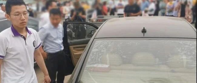 “乡下土猪”张锡峰高考成绩揭晓，打脸无数人：请放过那个努力攀登的孩子