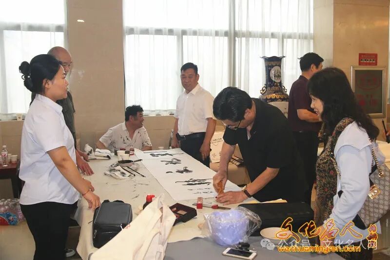 聚天下名人书画家杨晏铭文化名人网  聚天下名人画家冯幼芹文化名人网