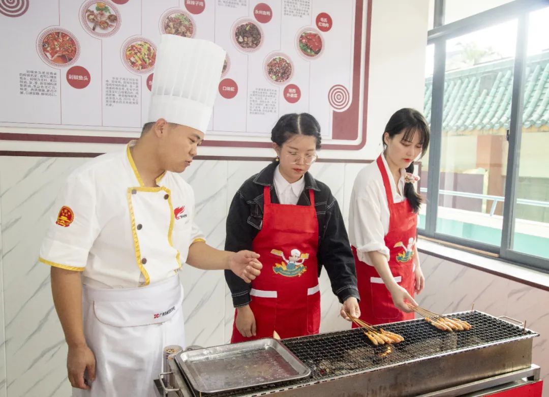 学烹饪学费