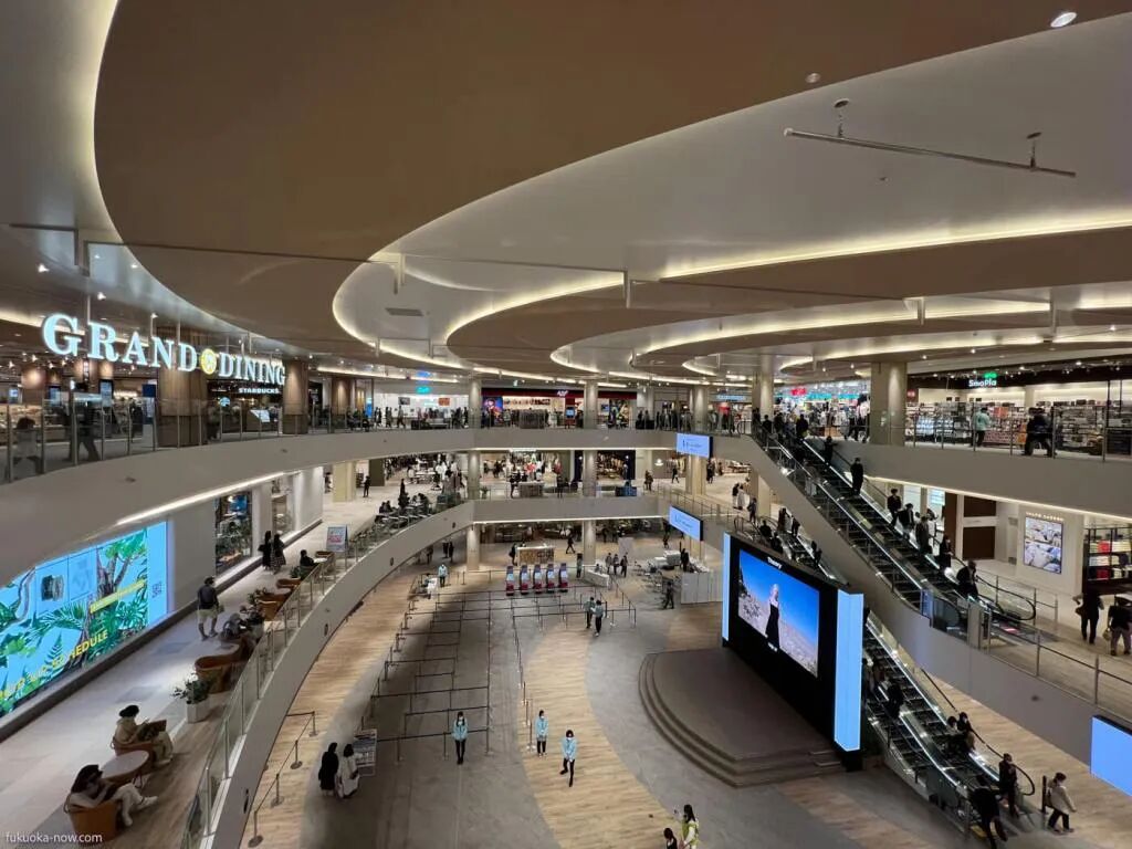 最新lalaport啦啦宝都 福冈开业,除了巨型高达,还有哪些新花样?-友友