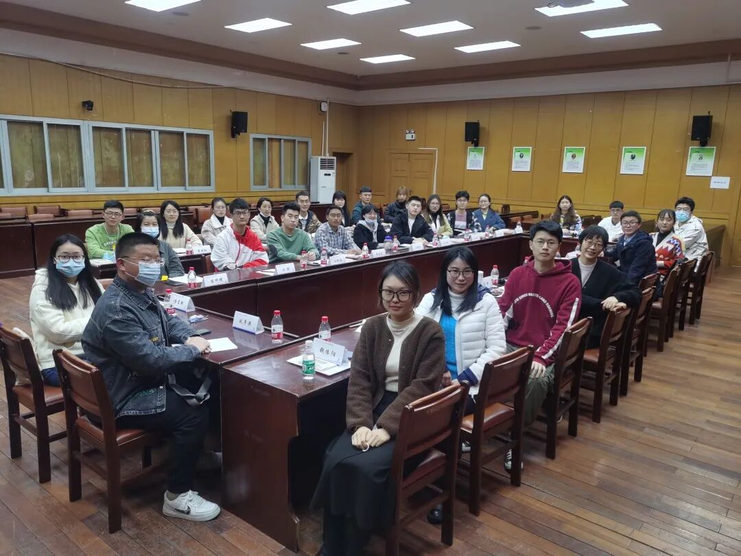 寒假动态思想汇报_寒假思想动态_寒假动态思想报告