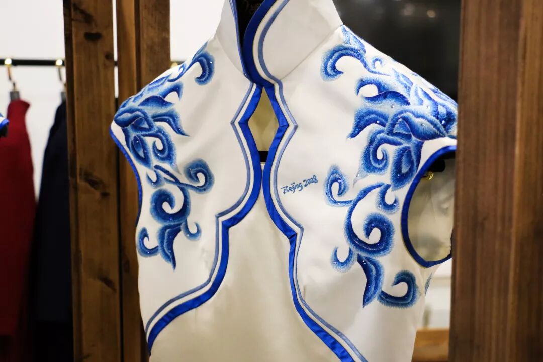 系列"青花瓷"12月10日,曦秀苏州艺术中心季度讲座"奥运与礼服——2020