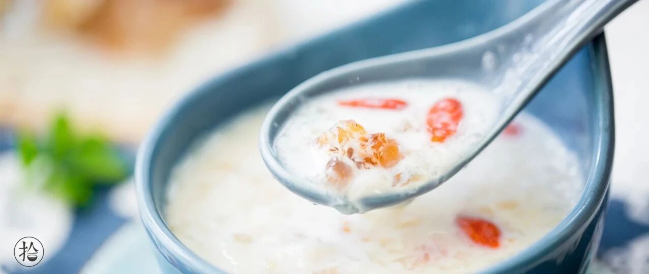 口感清甜胶质丰富，一碗下肚，暑气消去不少！