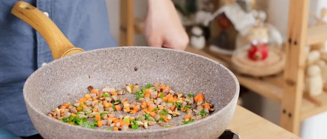 在咱菜谱里几乎天天出现的这款不粘锅，以及其他9款团品，一次性介绍完~