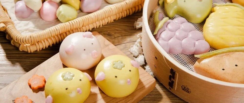 儿童果蔬馒头来咯~ 多种果蔬、卡通造型，暄软可口，早餐蒸一蒸就能享用！