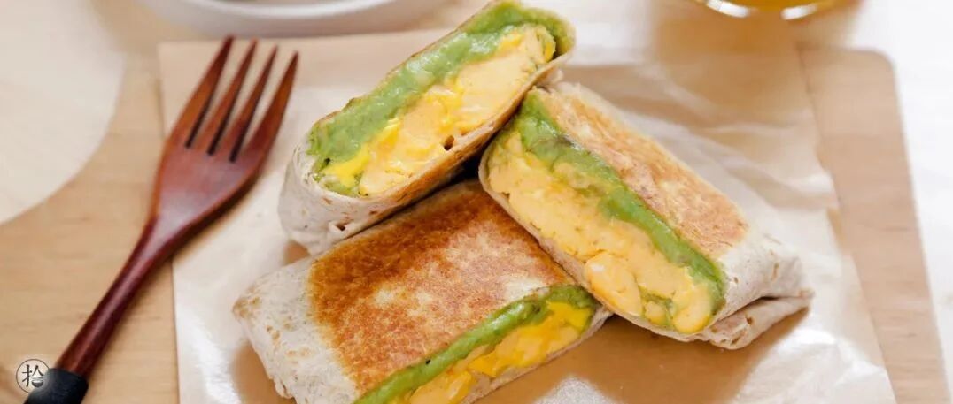 懒人早餐饼，不和面不用烤箱，卷一卷煎一煎就搞定全家的早餐