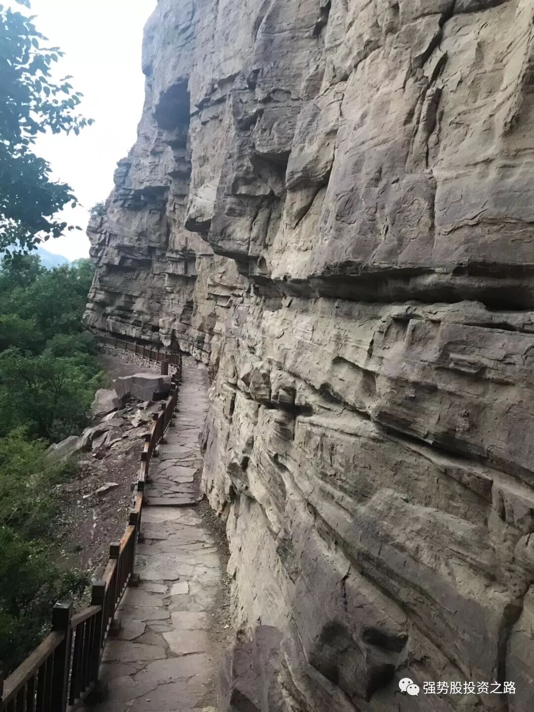 



嶂石岩地貌
