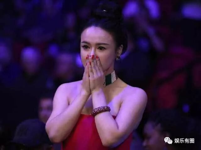 都说邹市明的老婆能“撑爆”礼服，可我却看到了她最美的一面！（组图） - 3
