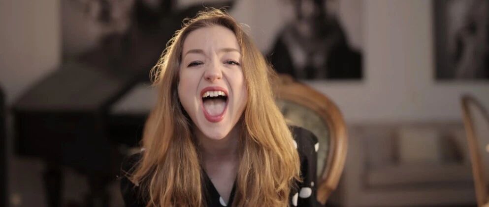 老板说下班后开会要怎么回？