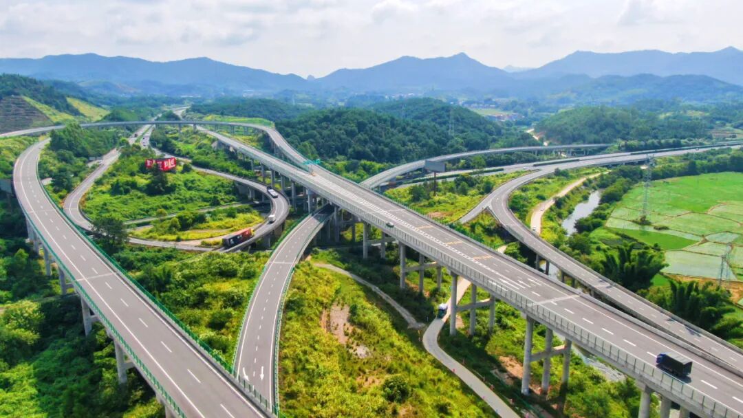 g65包茂高速公路桂林至梧州段同古互通立交改造项目开工