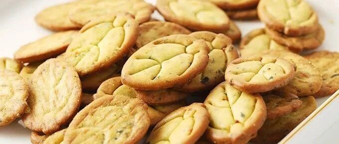 风靡全网的九蔬饼干，一口吃掉9种蔬菜，好吃又健康，宝贝最爱！