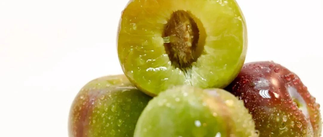 上过央视的屏山茵红李，皮薄肉脆，清甜爽口！仅34.9元即5斤包邮！