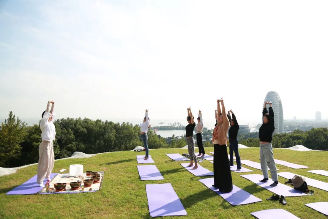  October 10.2020 英国的一项研究发现：气温每降低1℃，心脏病发病率就会增加2%。因此，冬季是心脑血管疾病的高发季，也是各种健康隐患的高峰期。临近冬季，我们要更加了解自己身体的状态，塑造