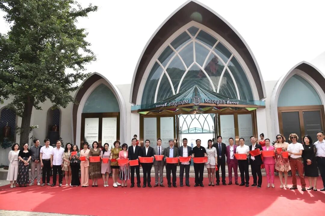 热烈祝贺美地港·中国南太湖生命谷哥伦波太湖城堡医疗酒店美地港楼落成典礼圆满成功！