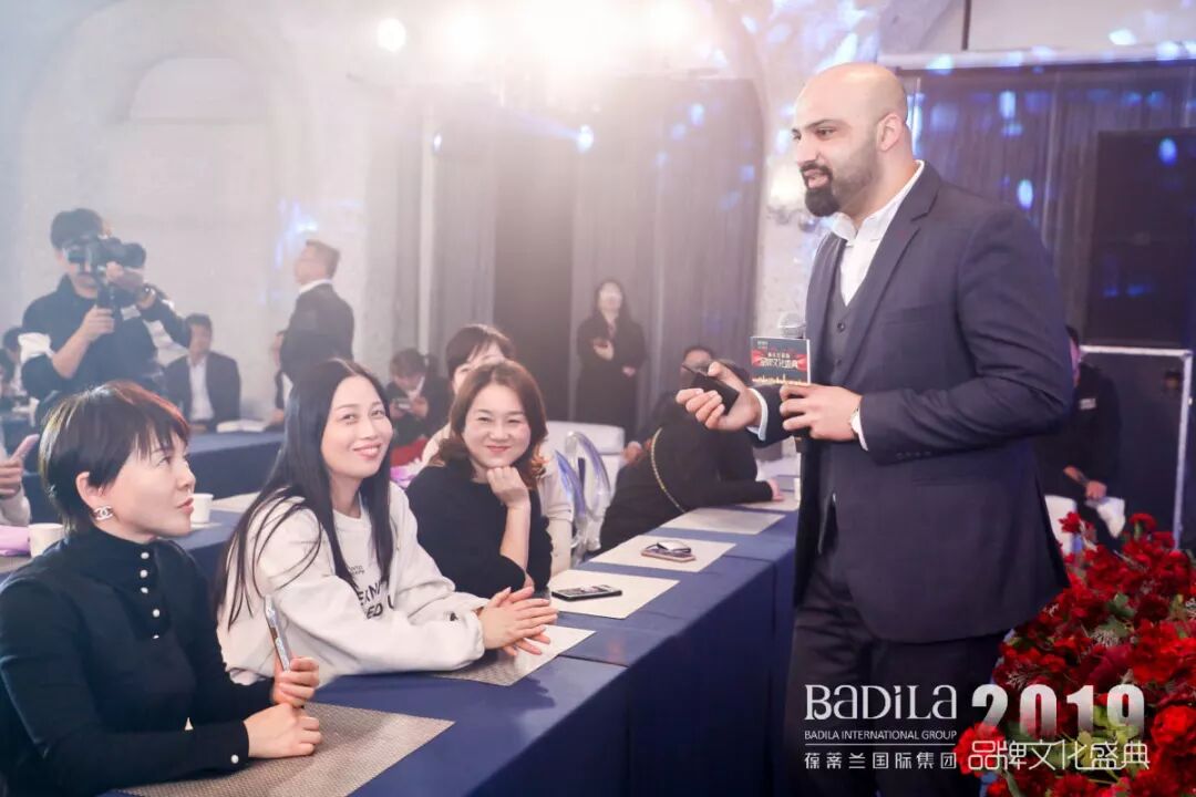 【精彩回顾】2019葆蒂兰国际品牌文化盛典--国际级医疗专家DR.USMAN伍兹曼课程分享