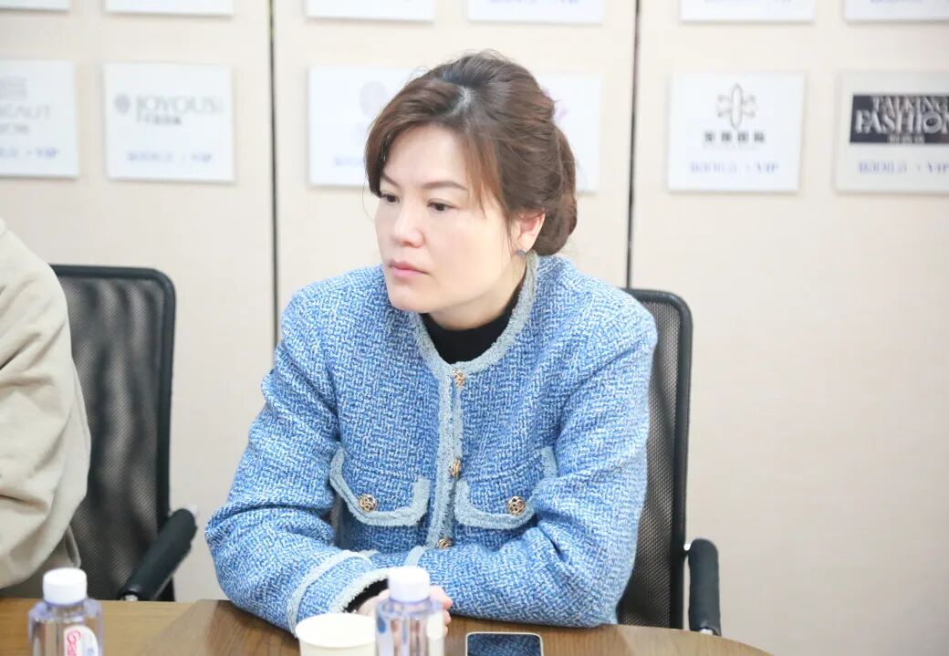 热烈欢迎中国美发美容协会党支部书记唐德高会长一行领导莅临葆蒂兰国际集团参访指导