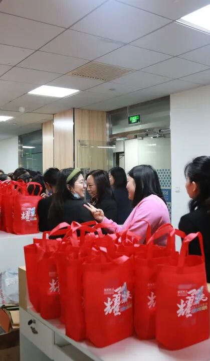 三八妇女节快乐|愿所有女性：心有光芒，芳华自在！