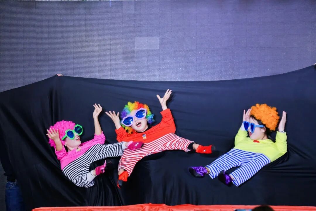 【一起追光】葆蒂兰国际集团2022优秀员工表彰大会暨2023追光元宵晚会