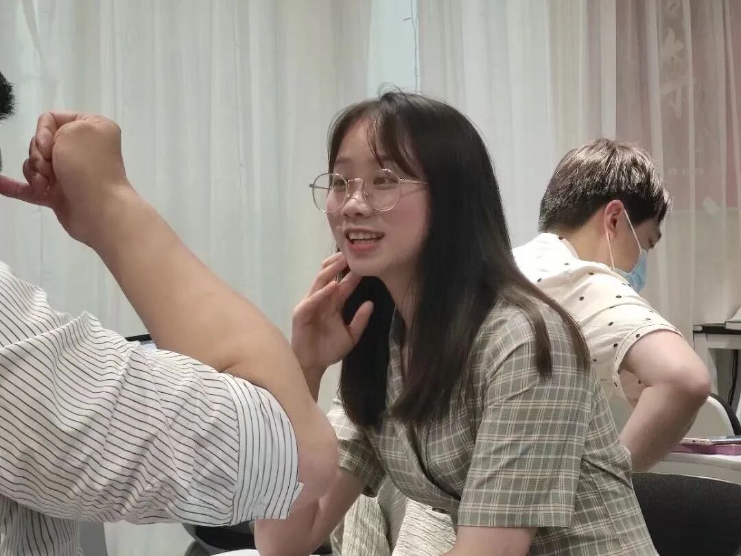 【人物志】袁丽婷：职场新星让青春闪耀该有的色彩！