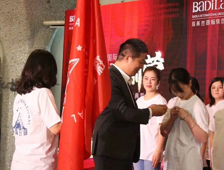 【人物志】袁丽婷：职场新星让青春闪耀该有的色彩！