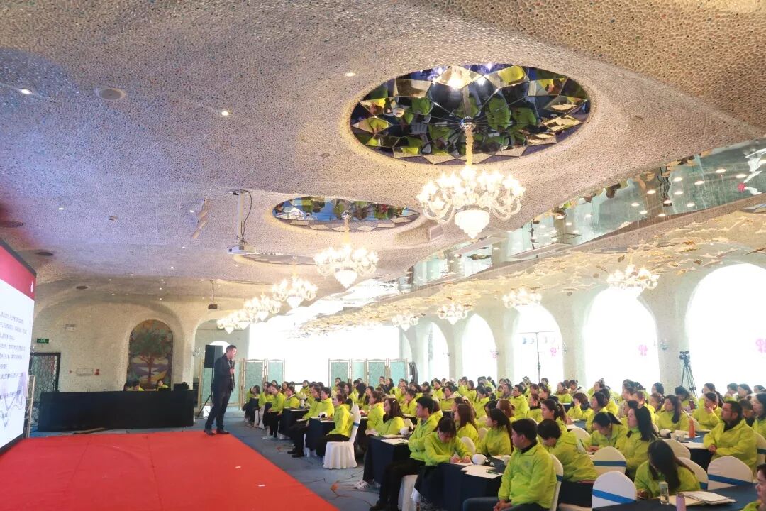 葆蒂兰M计划暨2019葆蒂兰国际集团企业数据化年度运营规划千帆过竞、赢在系统！