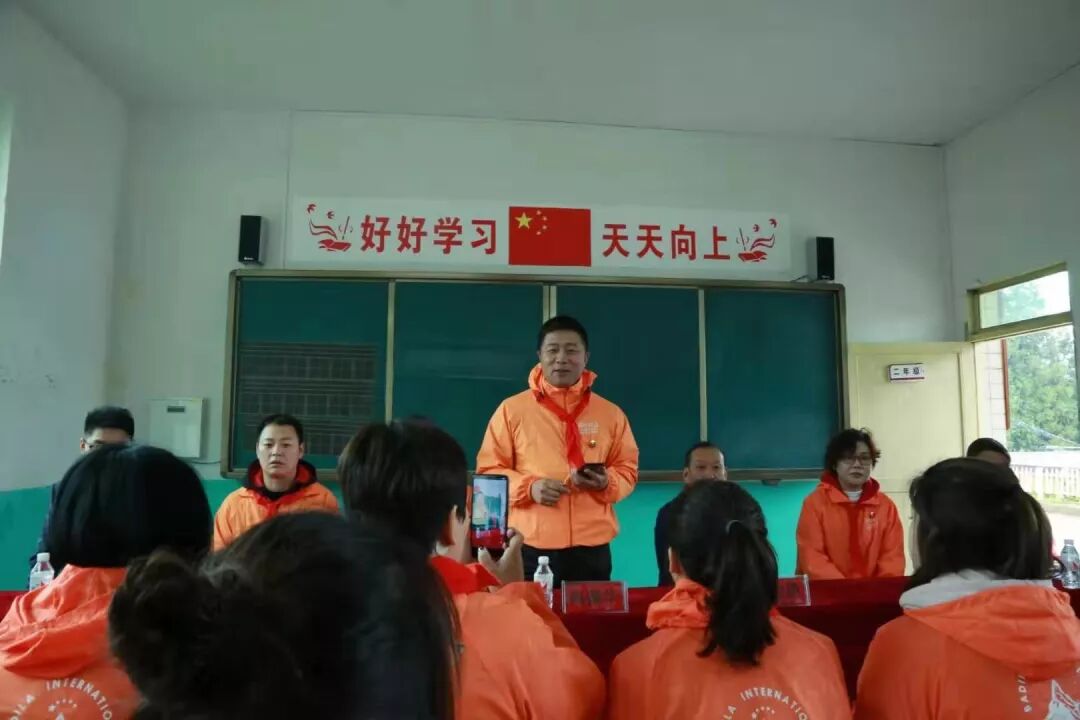 爱循环 付出爱 回馈爱|葆蒂兰国际“幸福丝带•爱的践行”走进遵义！