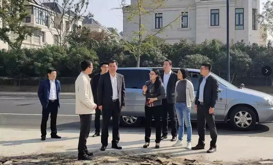 热烈欢迎南太湖新区党工委副书记、常务副主任徐建兵一行莅临美地港•中国南太湖生命谷进行调研指导！