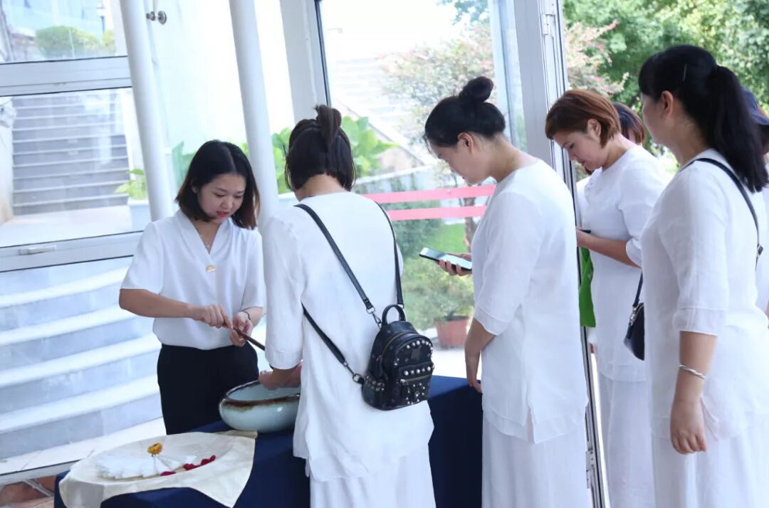 热烈欢迎丽水安杰玛•丽水妈咪呗呗莅临美地港中国南太湖生命谷，相约一场身心疗愈之旅！