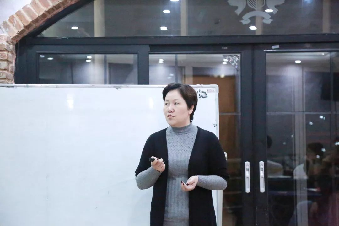 勤复盘 聚能效|葆蒂兰国际新女性2019年第一季度经营管理会召开！