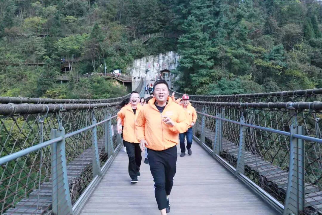 红色之旅|葆蒂兰国际珠峰空间站走进转折之城—遵义