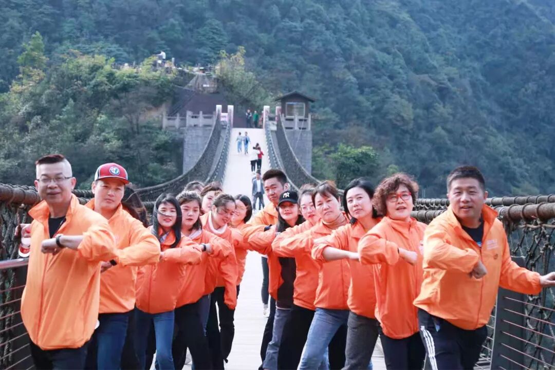 红色之旅|葆蒂兰国际珠峰空间站走进转折之城—遵义