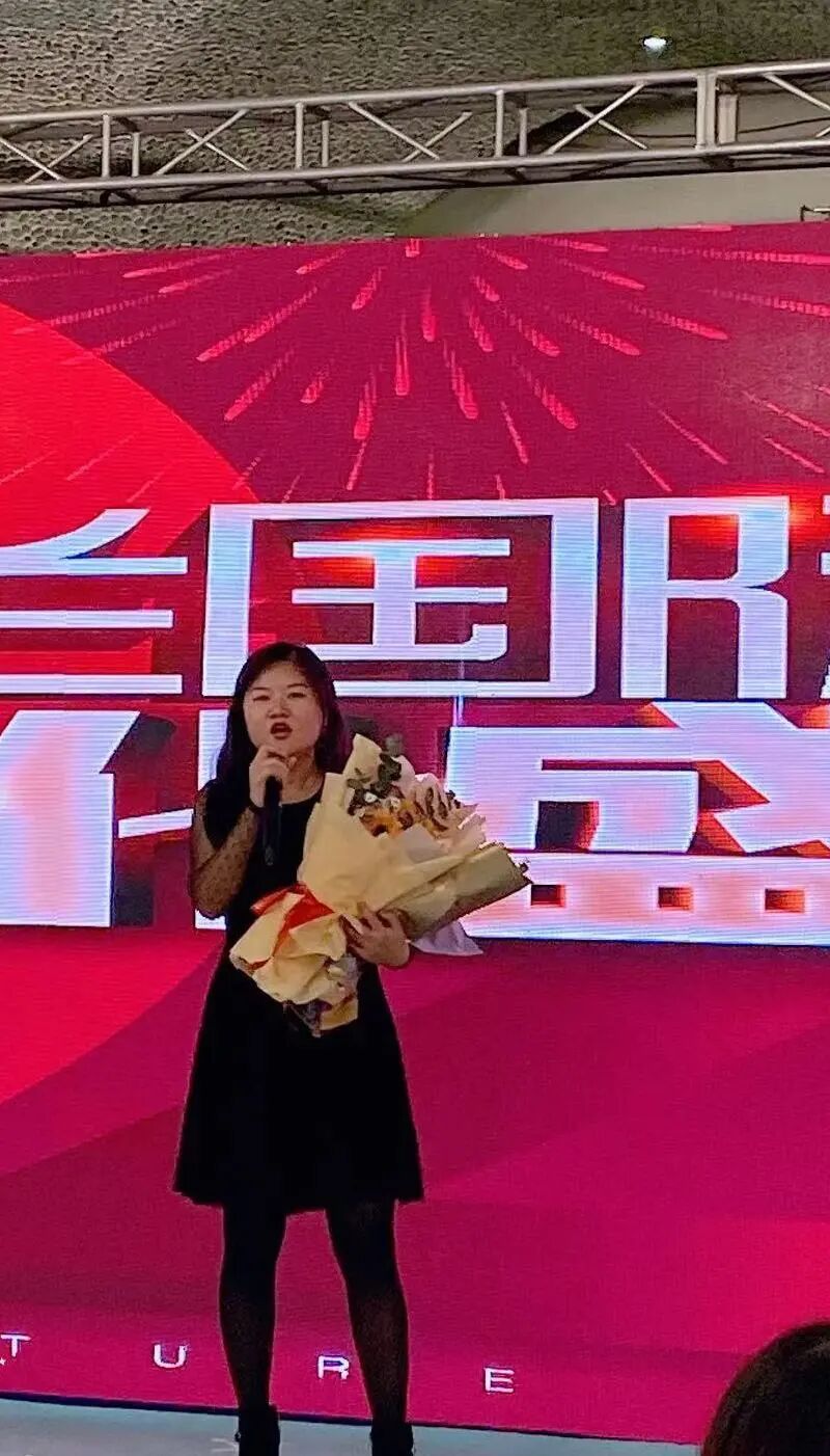 【人物志】许丹：你若闪耀，一切自会迎光而来！