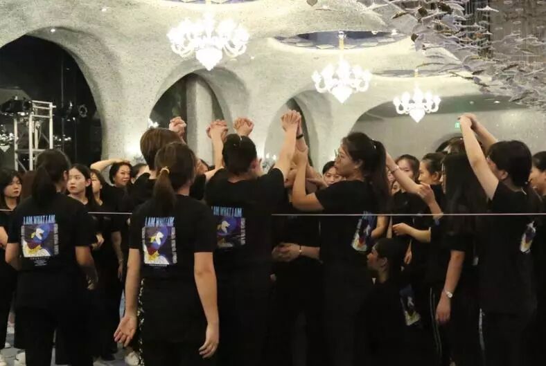 突破|葆蒂兰国际精英特训营第112期暨2019年度品牌文化盛典誓师大会震撼启幕！