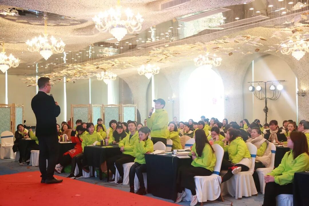 【职业化三阶修炼】赢在系统-葆蒂兰国际第111期精英特训营特邀全息教育空间创业导师陈小辉现场授课！