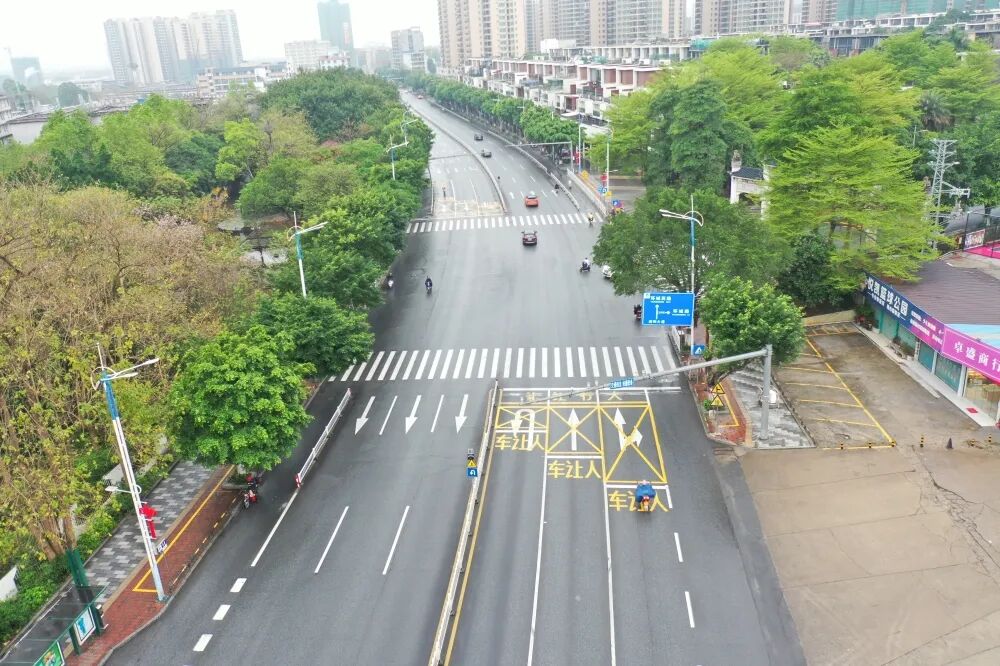 >部门动态>清新一中路口清新区首次试点这类停止线如何通过才最正确