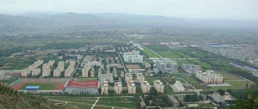 四年都毁这里了！中国最惨大学校区：别人是上大学，我像被流放！