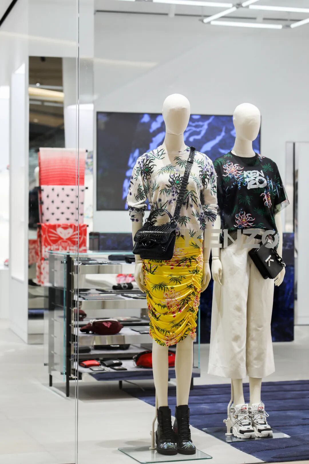 kenzo,编写潮流新章,kenzo昆明恒隆广场店开张 - kenzo官方旗舰店