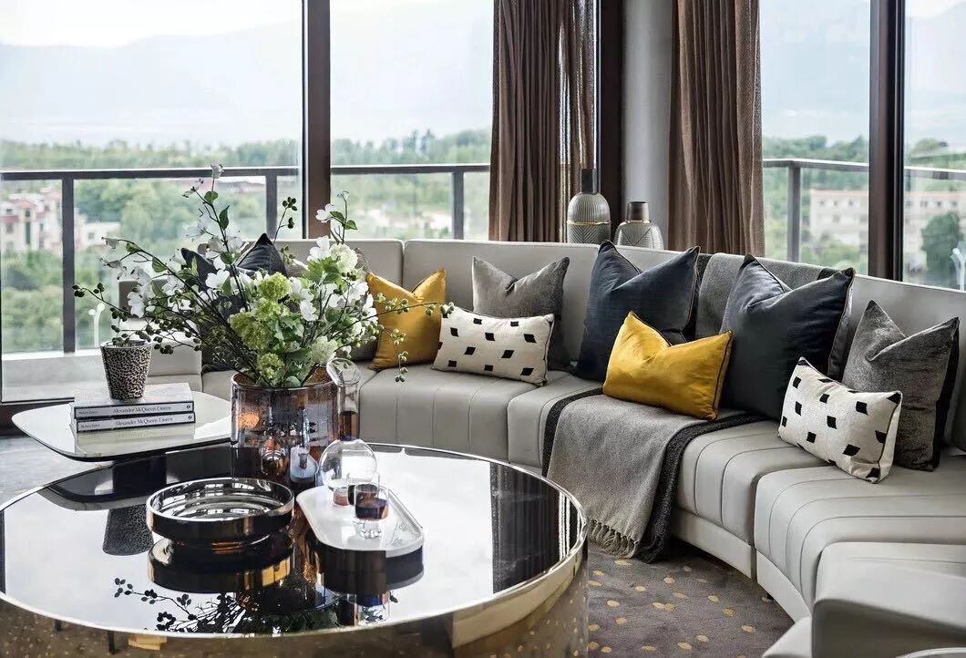 秋冬寒冷，买些鲜花给家庭赋予温暖的气息！