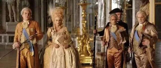 厕所只为男欢女爱，宫中随地排泄...法国王室太不讲卫生了