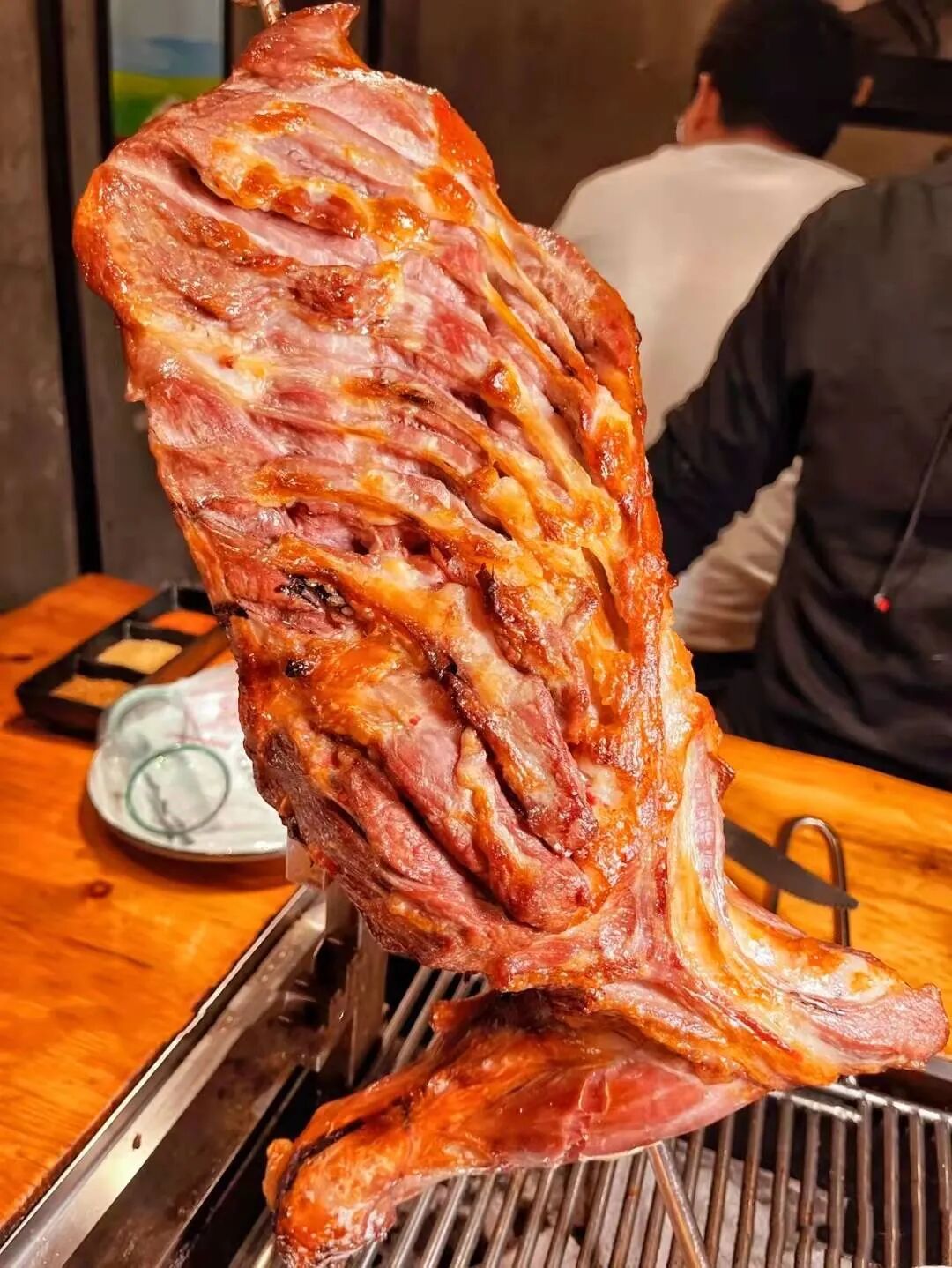 名羊天下碳烤羊腿烤全羊仅178998元享门市价4521852元四人烤羊腿十人