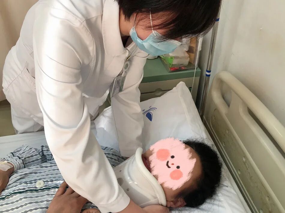 急救颈托怎么测量【急救】颈托该如何正确使用？_https://www.jmylbn.com_新闻资讯_第13张