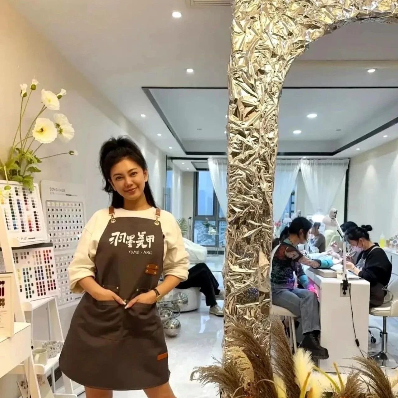 演员赵文琪被骗上热搜;识人不清背后,到底藏着多少的无奈?