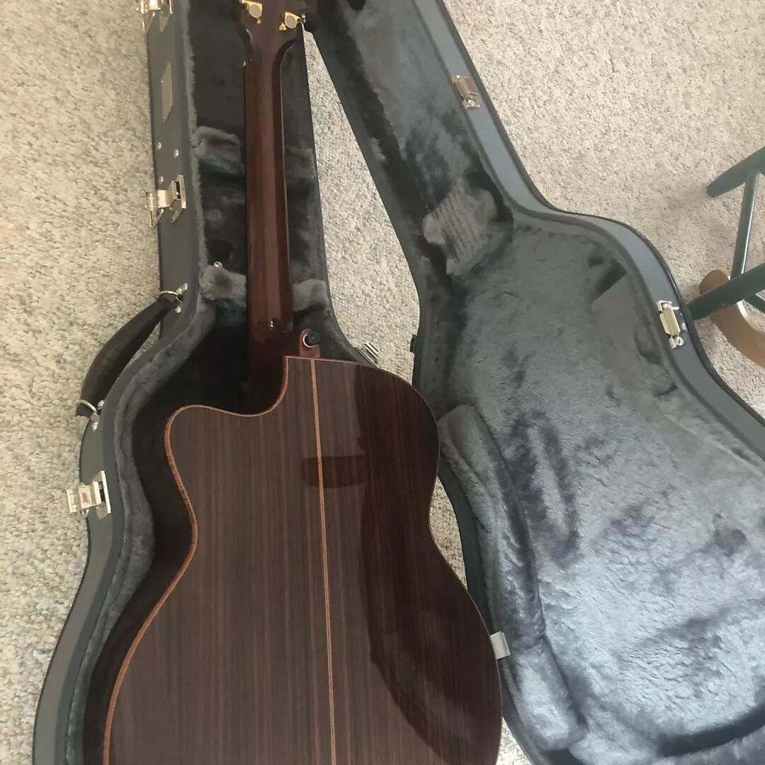 jin【上期回顾】寻琴记|第040期:32寸吉他上的交响,绝版tacoma p1点击