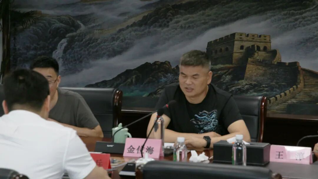 義烏市絲路新區管委會副主任盛華兵一行考察金田陽光投資集團