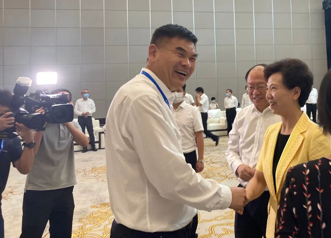 集团董事局主席金位海出席“浙商入黔”助力贵州高质量发展大会并受到贵州省省委书记谌贻琴会见