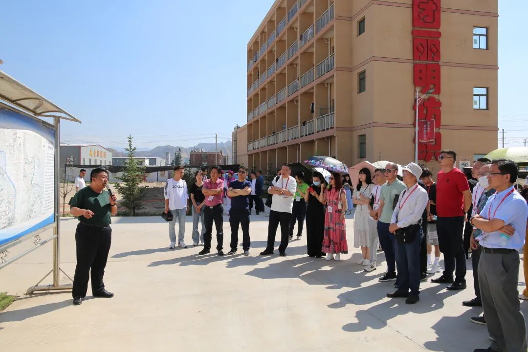 集团董事局主席金位海赴甘肃临夏州参观考察