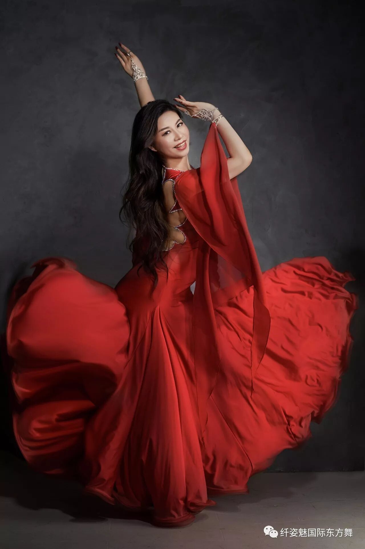 现在大家很喜欢的,很唯美的罗曼蒂克风格, 有时候就是现代的tarab.