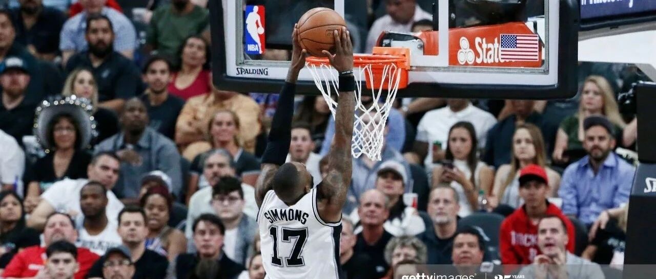 最会打球的TONY老师——乔纳森·西蒙斯